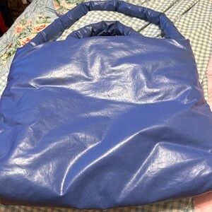 Huge bag so lite fits a baby huge great material